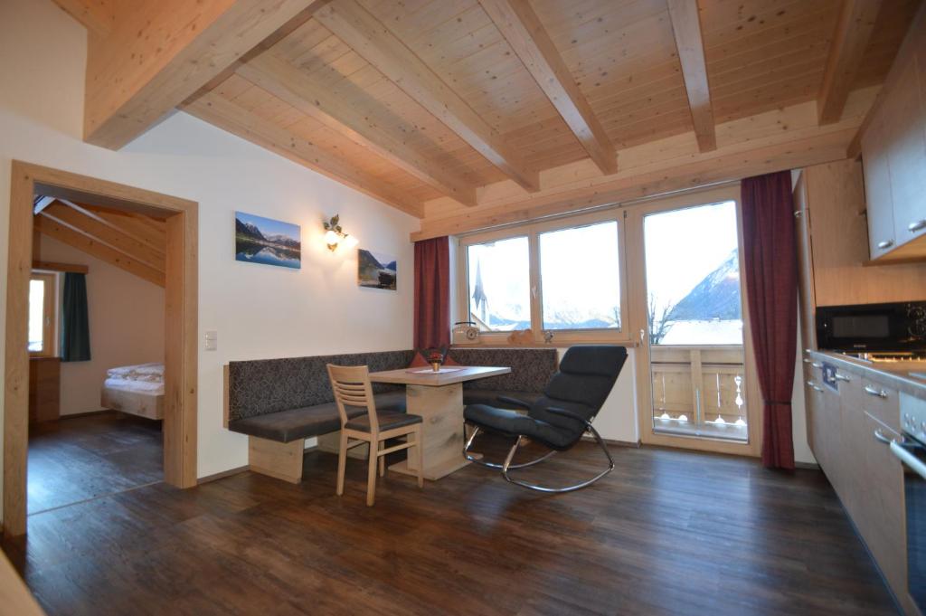 Kuchyň nebo kuchyňský kout v ubytování Apartments & Zimmer Urschnerhof