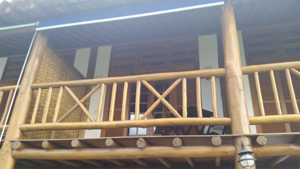  Gidu House