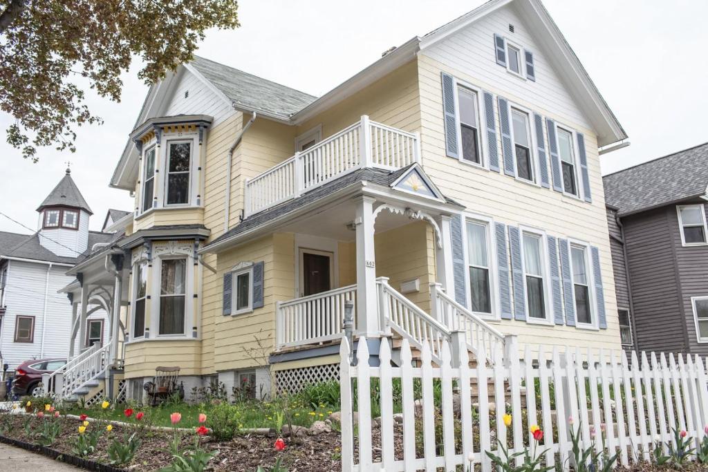 The Muse Gallery Guesthouse - Housity