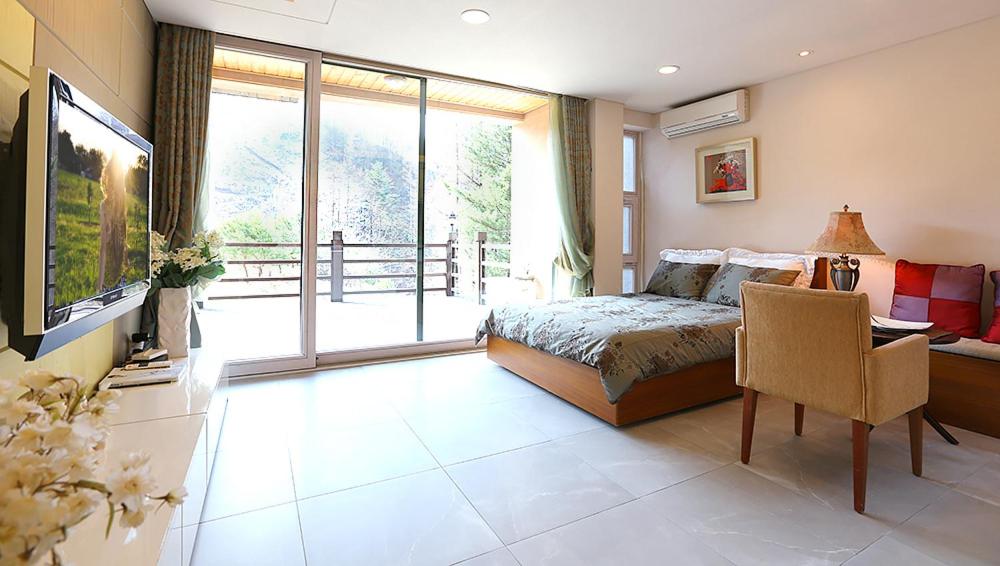 Hugel Heim Pension - Studio
