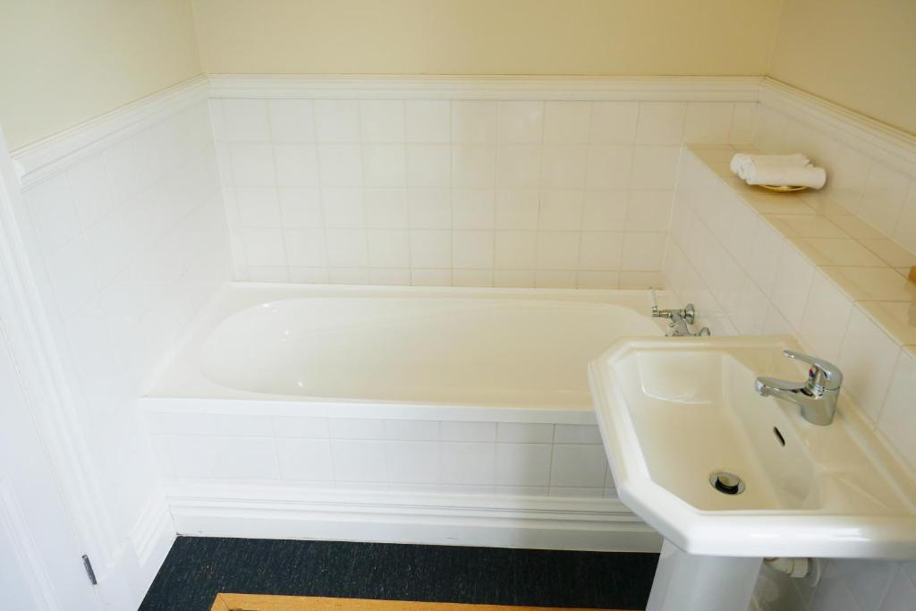 Highland House Boutique Hotel - Resim 40