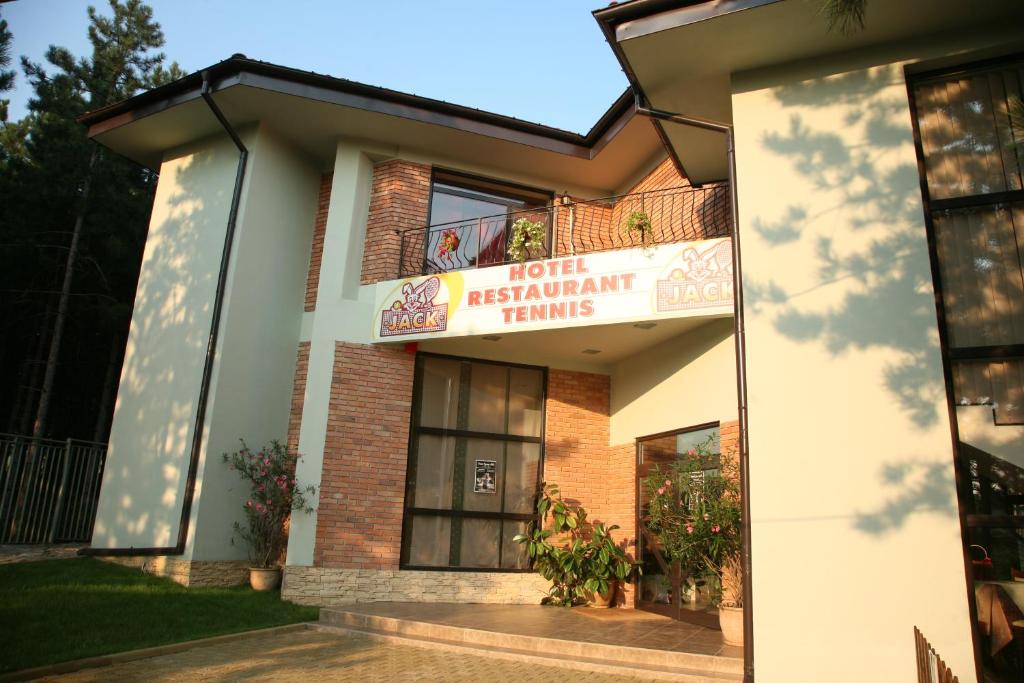 Budova, kde se hotel nachází