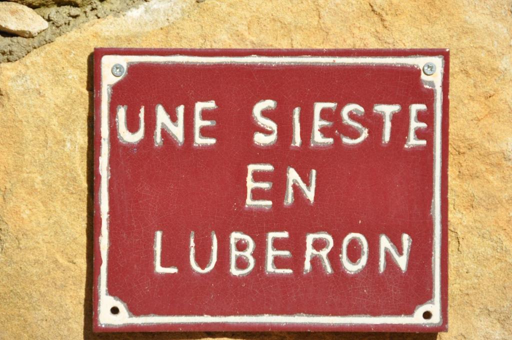 Certifikát, hodnocení, plakát nebo jiný dokument vystavený v ubytování Une Sieste en Luberon