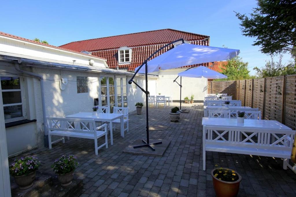 Patio nebo venkovní prostory v ubytování Ølsted Kro