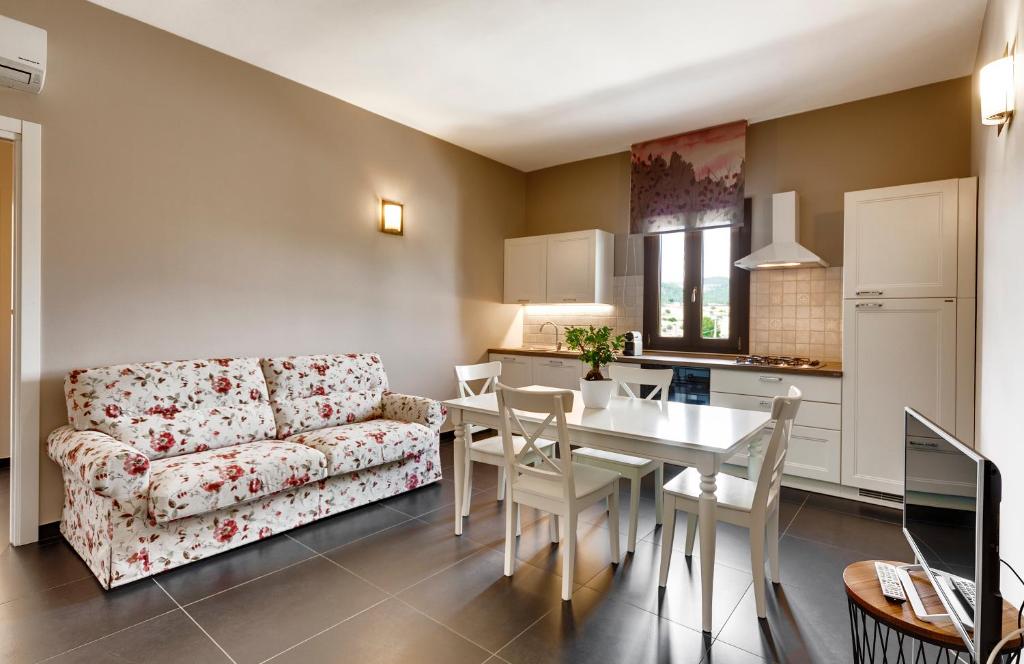 Kuchyň nebo kuchyňský kout v ubytování Aruciméli Rural Resort