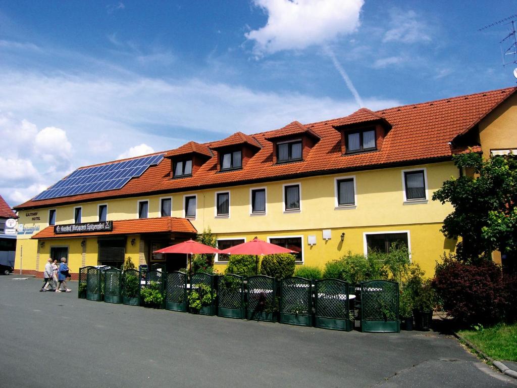 Budova, kde se hotel nachází