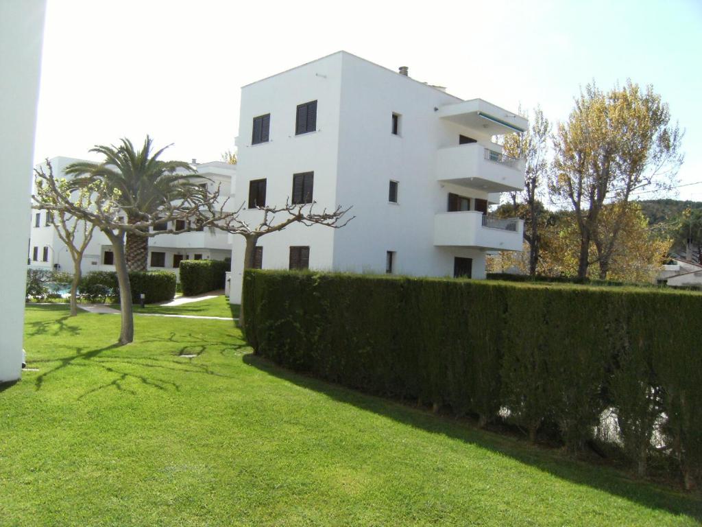 Zahrada ubytování CALA MONTGO - apartamentos