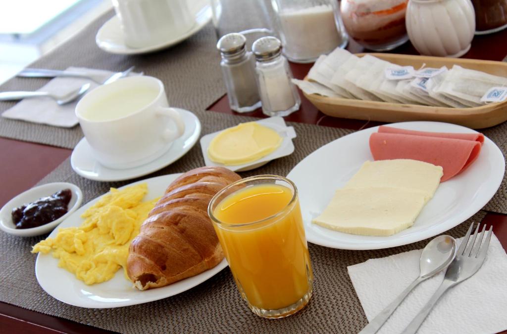 Jídlo v hotelu nebo okolí