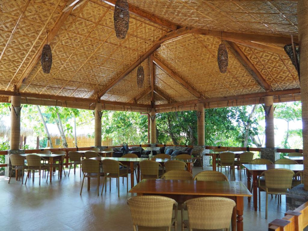 Restaurace v ubytování Magic Oceans Dive Resort