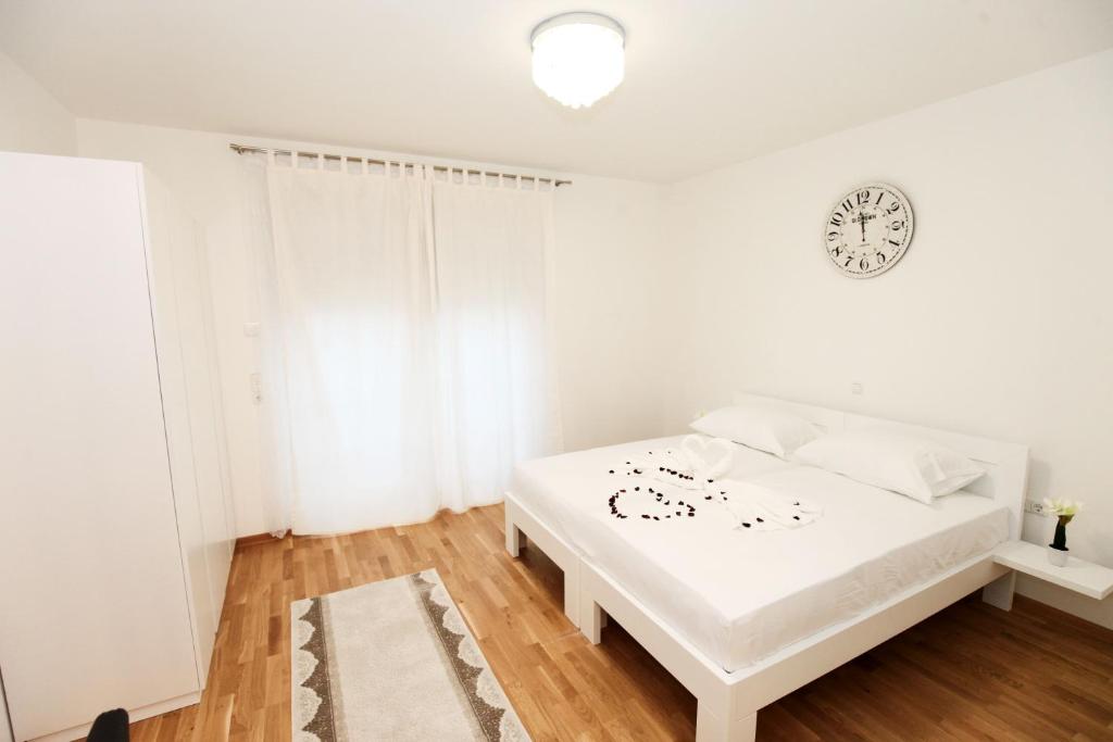 Postel nebo postele na pokoji v ubytování Gästezimmer Hurem
