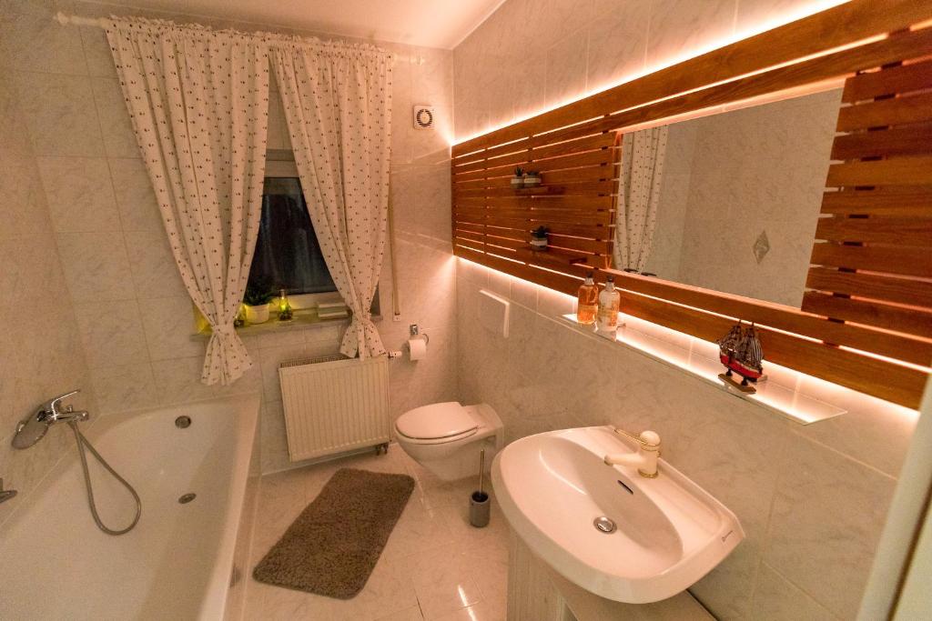 Ferienwohnung Landhaus Swisttal - In der Nähe Phantasialand Brühl und Palmenparadies Therme Euskirchen - 18