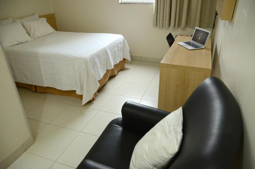 Hotel Capital - Standard Room With Double Bed