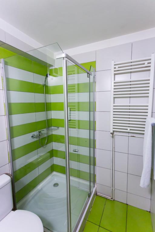 Koupelna v ubytování Hotel Corona