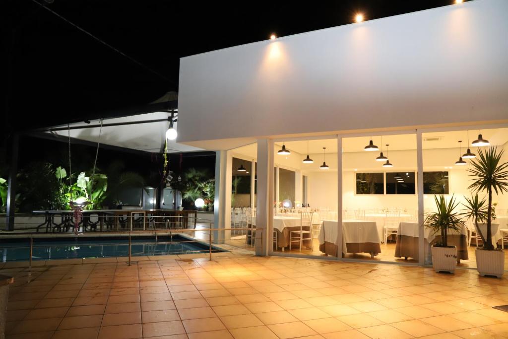 Bazén v ubytování Hotel Valle Verde nebo v jeho okolí