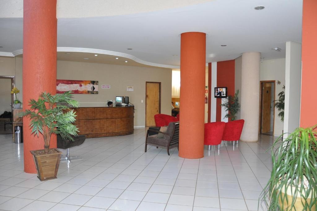  Colorado Plaza Hotel