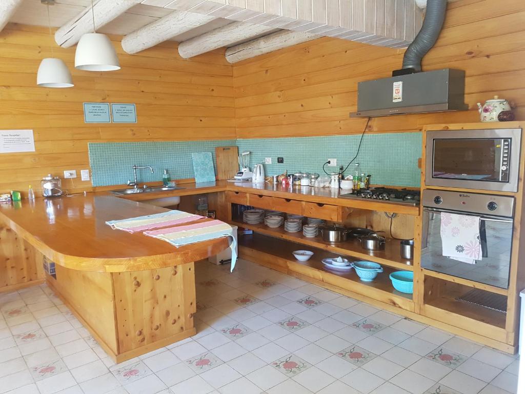 Kuchyň nebo kuchyňský kout v ubytování B&B de German