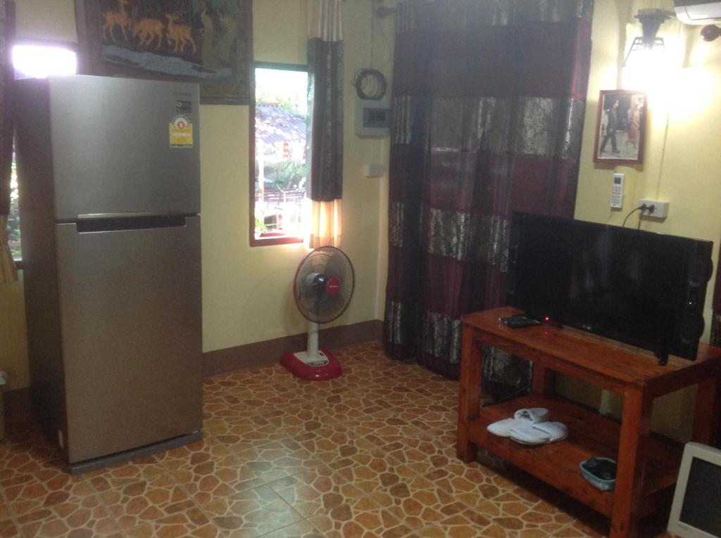 Time 2 Resort - Deluxe Double Room With Balcony