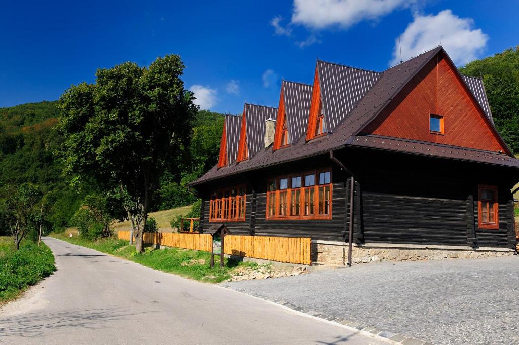 The building in which a vendégházakat is located
