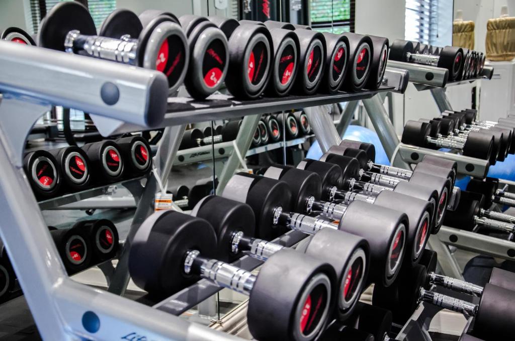Fitness centrum a/nebo fitness zařízení v ubytování Galle Face Hotel