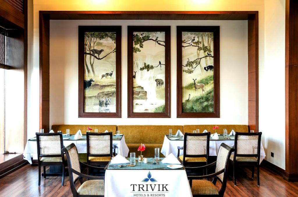 Restaurace v ubytování Trivik Hotels & Resorts, Chikmagalur