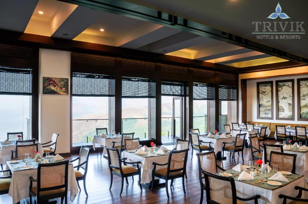 Restaurace v ubytování Trivik Hotels & Resorts, Chikmagalur