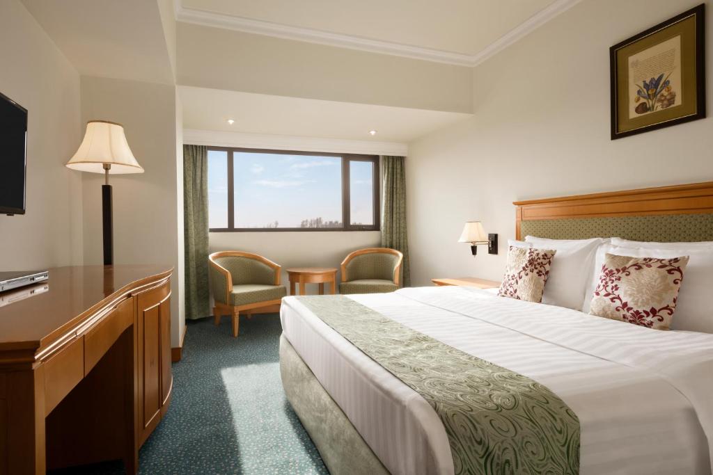 Ramada by Wyndham Tashkent - Salle Roi Supérieure