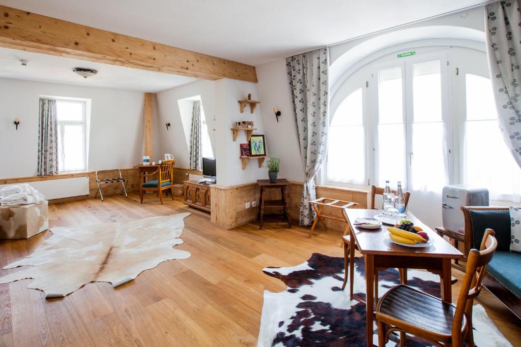 Posezení v ubytování Carlton-Europe Vintage Adults Hotel