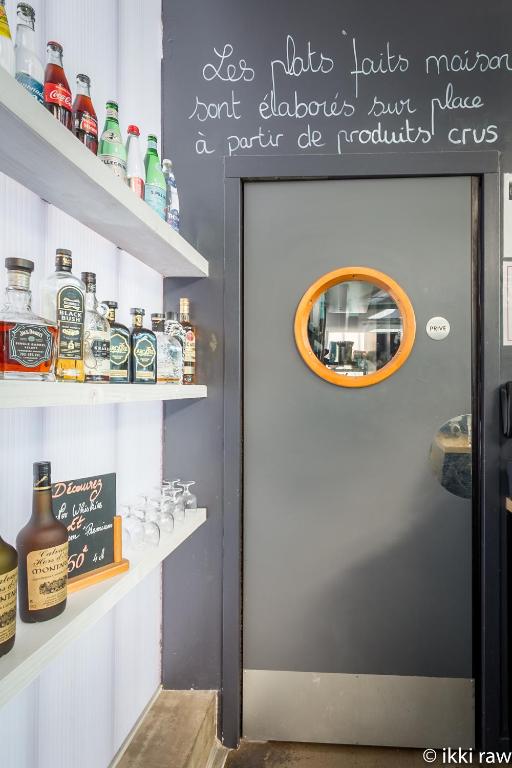 Kuchyň nebo kuchyňský kout v ubytování Hotel Libera Caen Colombelles