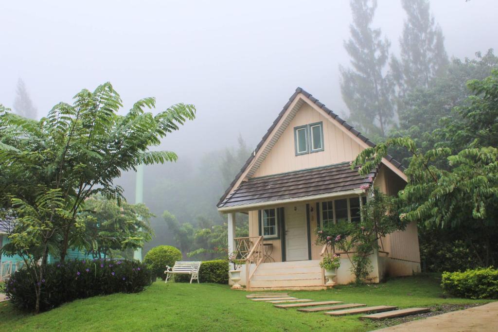 Κήπος έξω από το Cottages @ Hill Resort