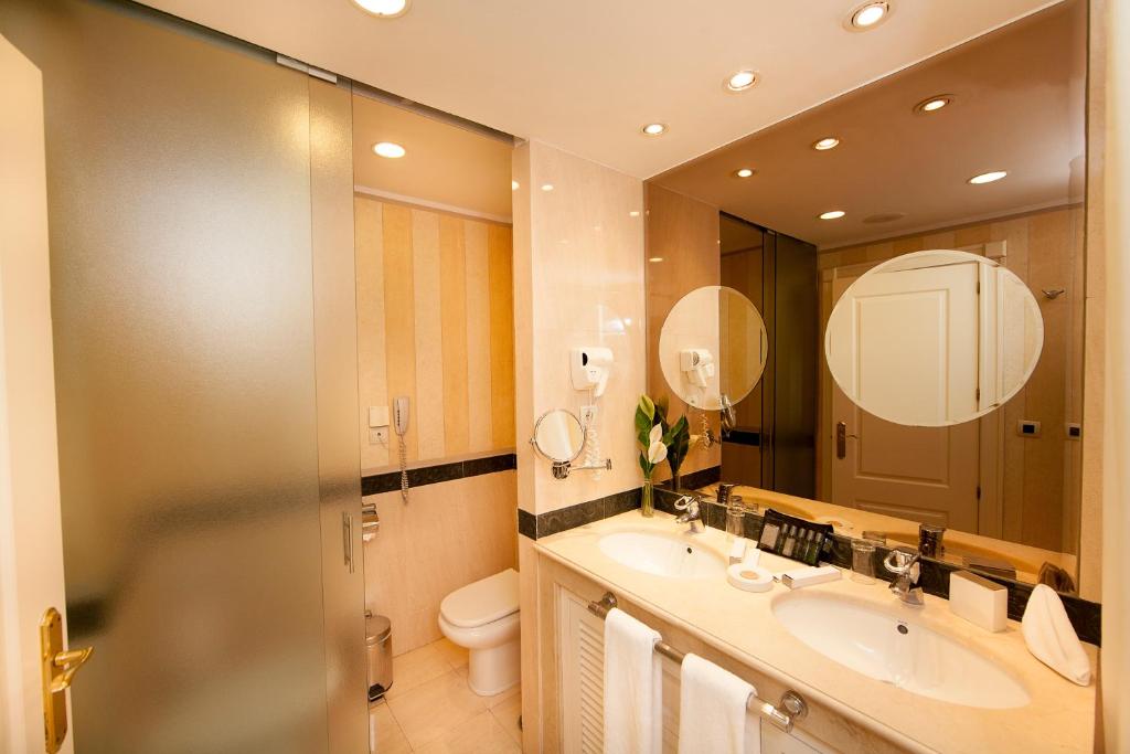 Apartamentos Guadalpin Boutique - One-Bedroom Apartment - Penthouse With Spa Bath
