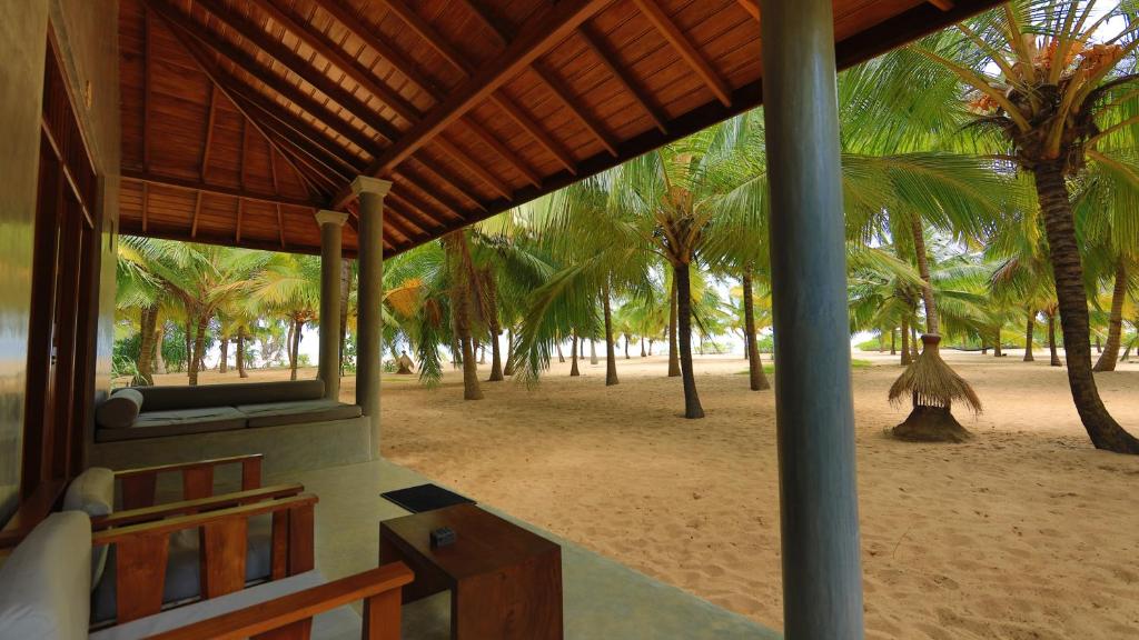 Mangrove Beach Chalets - 19