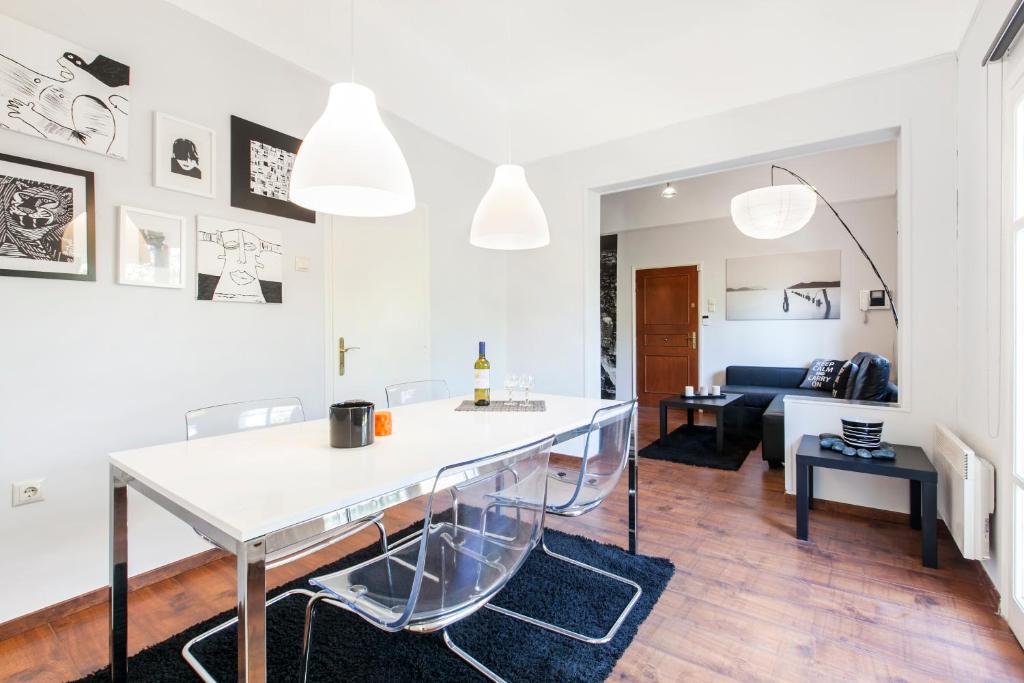 Trendy Minimal Flat in posh Athens, Αθήνα – Ενημερωμένες τιμές για το 2023