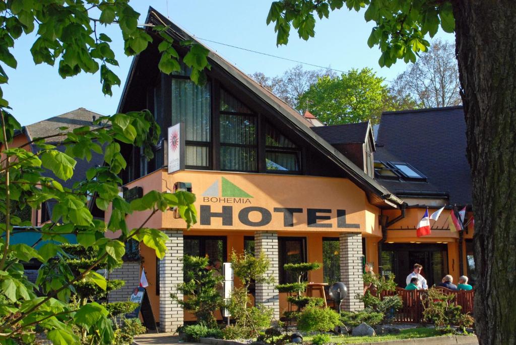 Budynek, w którym mieści się hotel