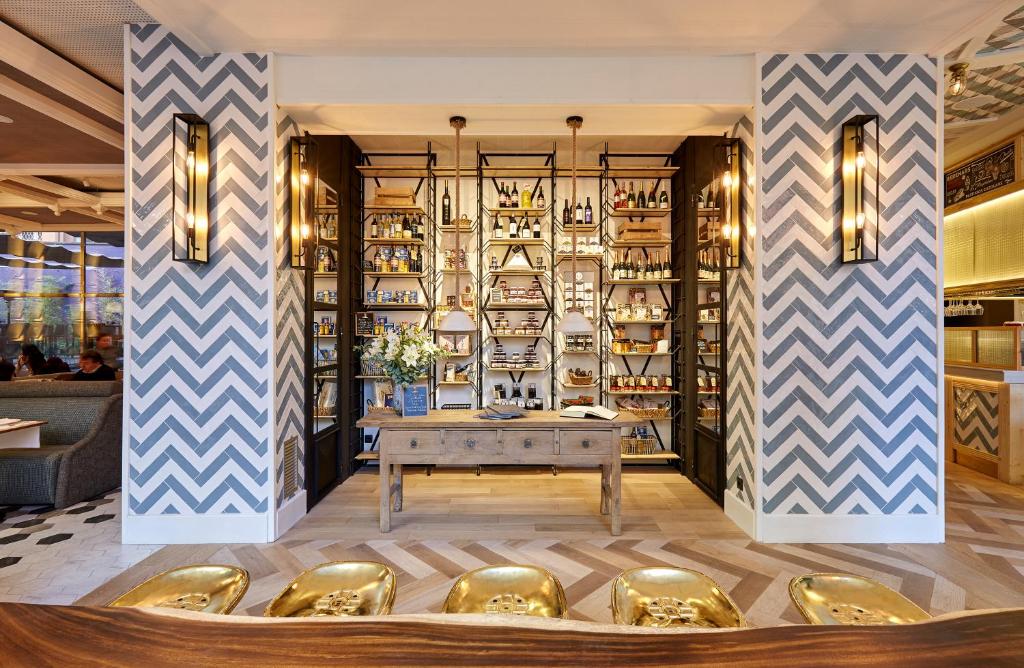 Hotel Barcelona Catedral 4 Sup - Resim 12