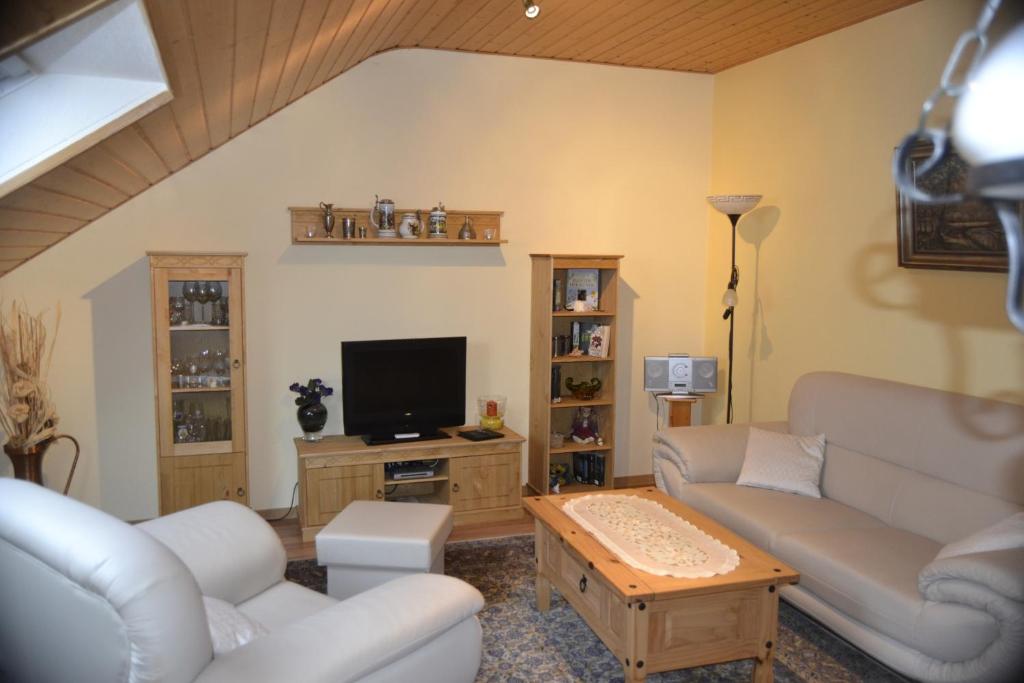 TV a/nebo společenská místnost v ubytování Haus Moser