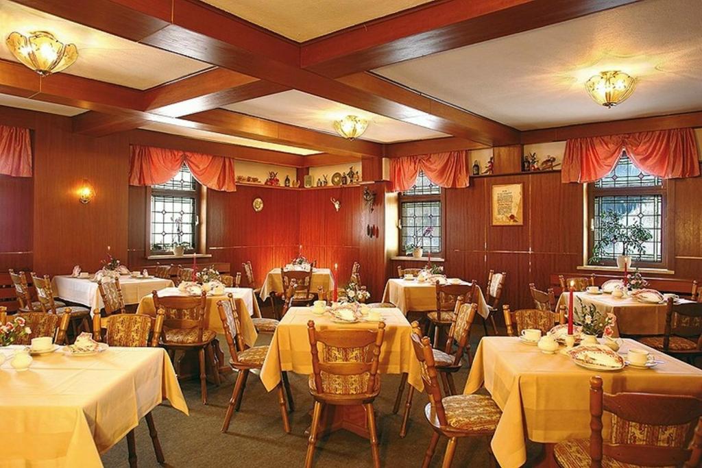 Restaurace v ubytování Hotel Gasthof zum Walfisch
