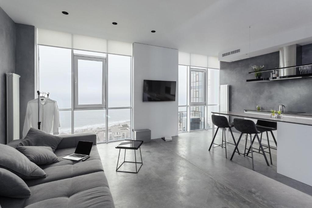 Sea and Sky Apartment - Studio Apartment With Sea View