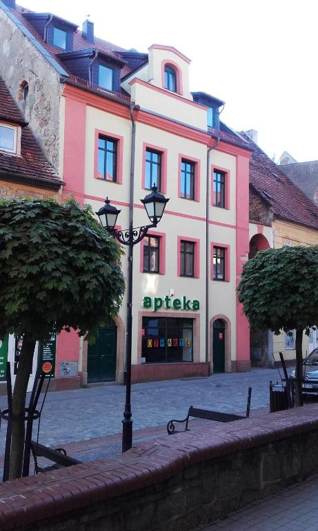 Budova, v ktorej sa apartmán nachádza
