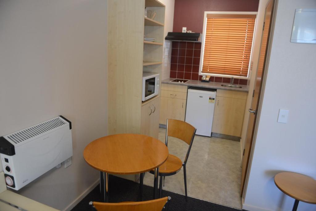 Victoria Court Motor Lodge - Free Parking