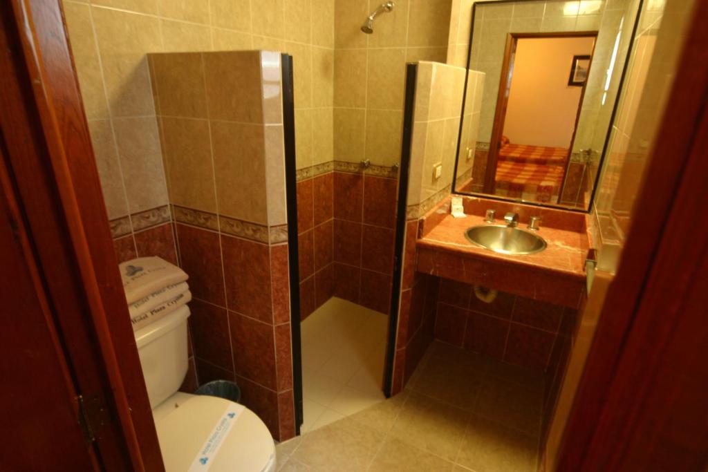Koupelna v ubytování Hotel Plaza Crystal