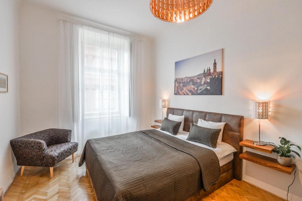 Royal Route Residence - One-Bedroom Apartment