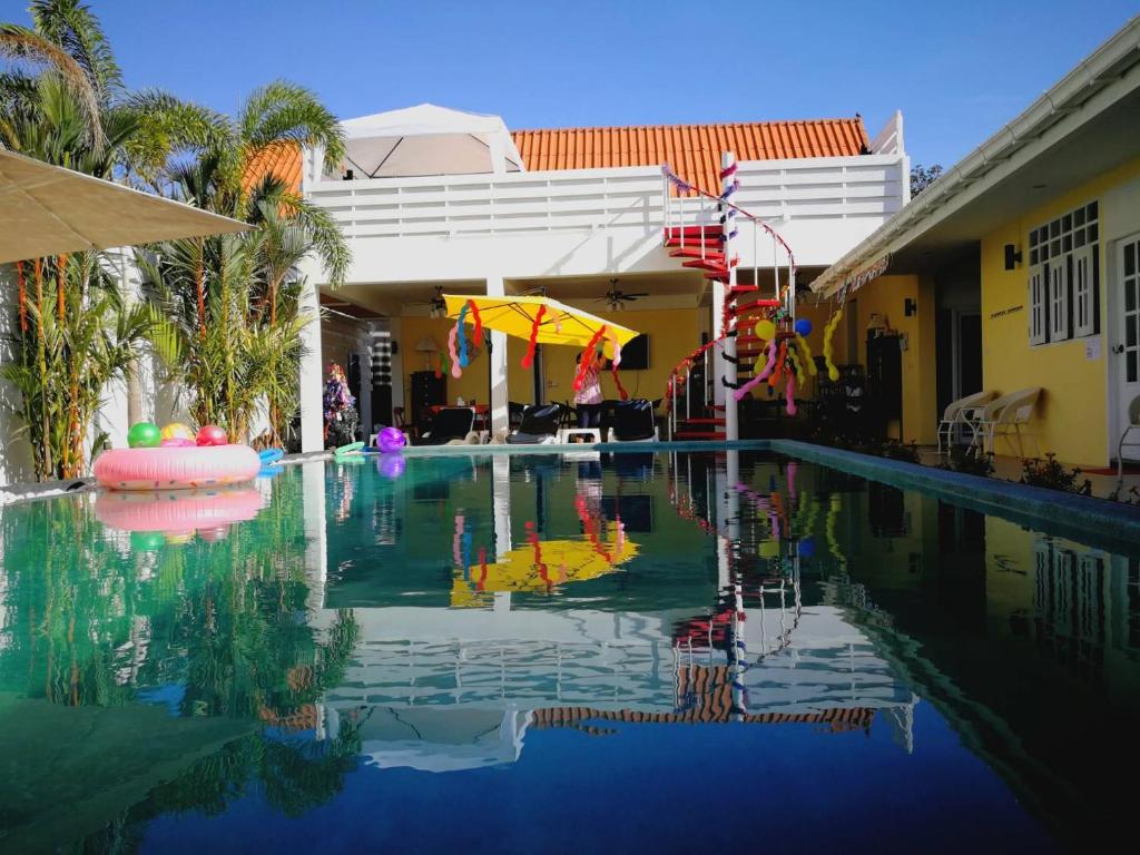 pool spa shower purenudism Barefeet Naturist Resort, Bangkok (updated prices 2025)
