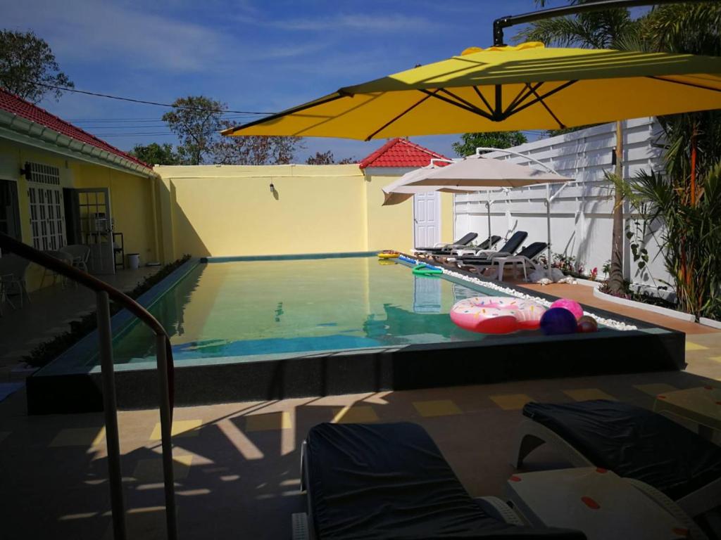 pool spa shower purenudism Barefeet Naturist Resort, Bangkok (updated prices 2025)