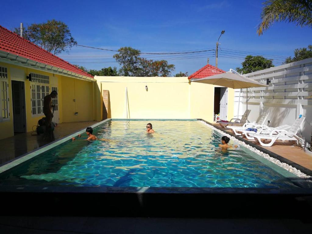 The swimming pool at or close to Barefeet Naturist Resort