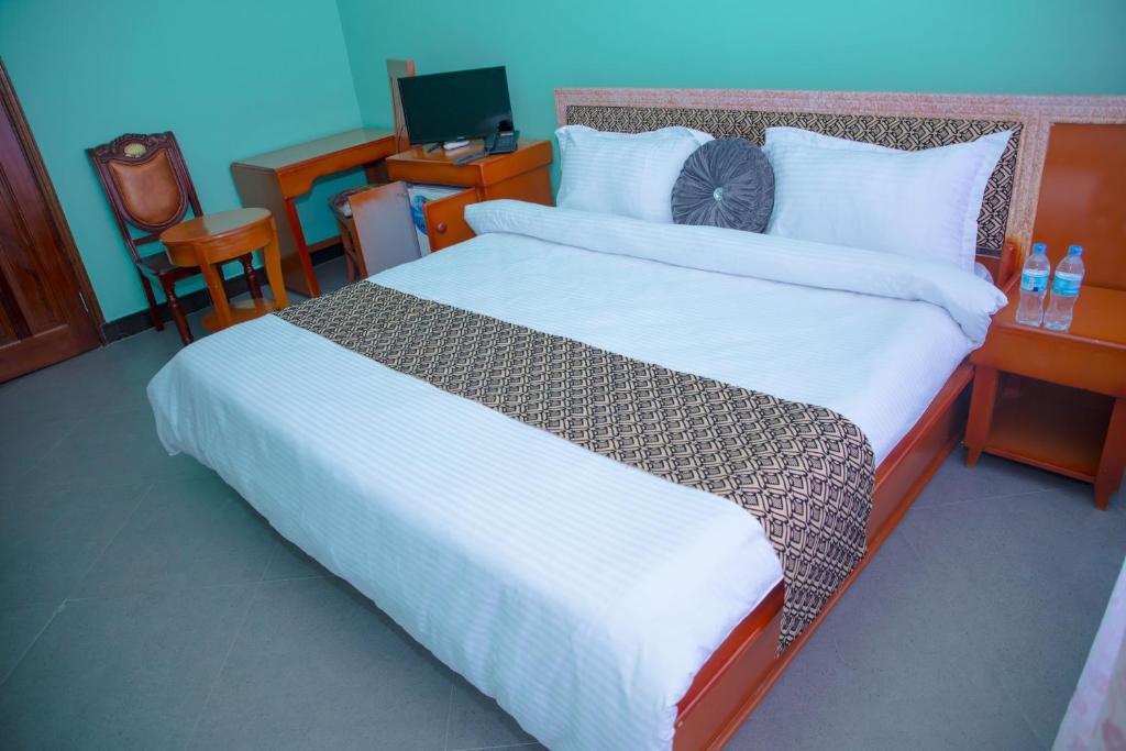 BL Airport Hotel - Deluxe Double Room