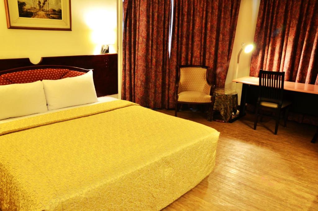 Postel nebo postele na pokoji v ubytování Family Hotel - Linsen