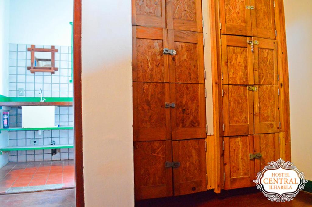  Hostel Central Ilhabela