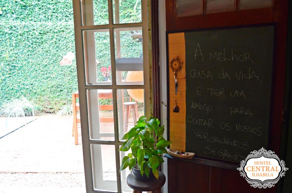  Hostel Central Ilhabela
