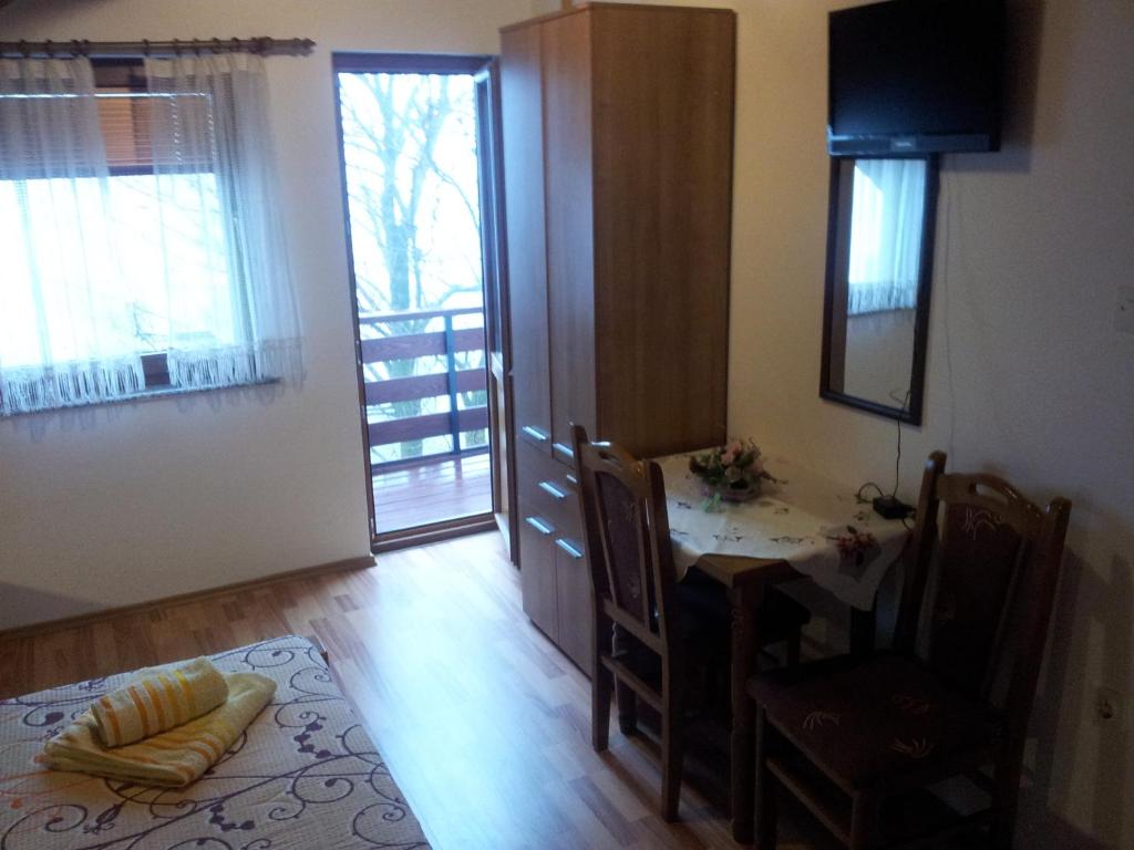 Guest House Family Varda Plitvice Lakes - 18