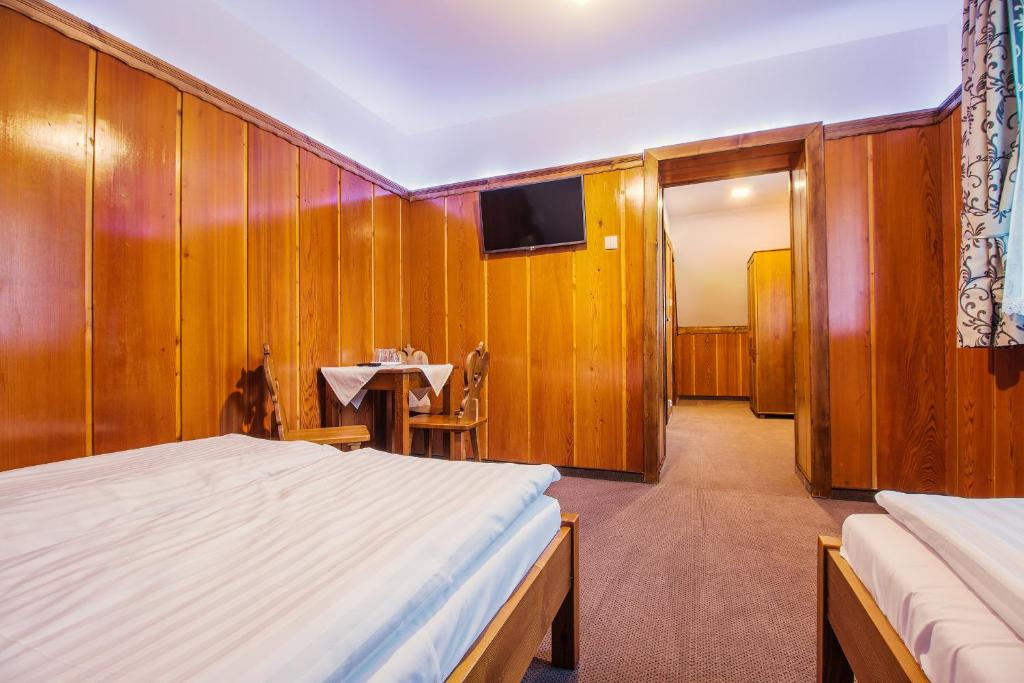 DW Kościelec - Standard Triple Room